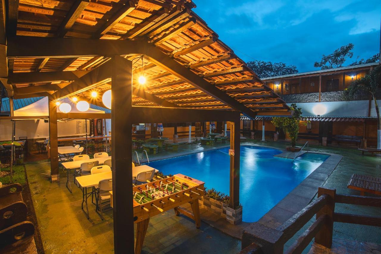 Hotel La Hacienda Quesada  Exteriör bild